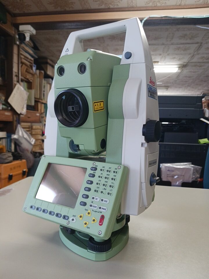 業務で使用している測量機器